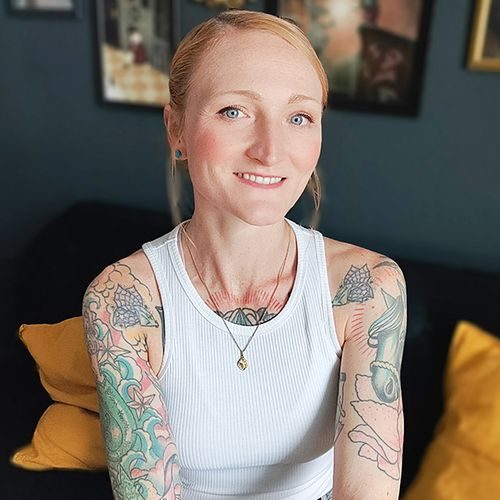 author.prefixAlexandra Helm