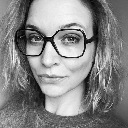 Foto der Autor:in Miriam Holzapfel